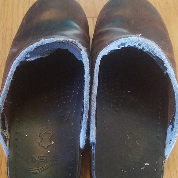 Dark brown dansko clogs - Picture 3 of 3